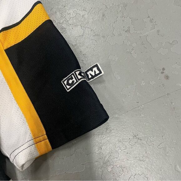 CCM NHL Boston Bruins SIGNED David Krejci Hockey Jersey Size Large - Picture 4 of 8